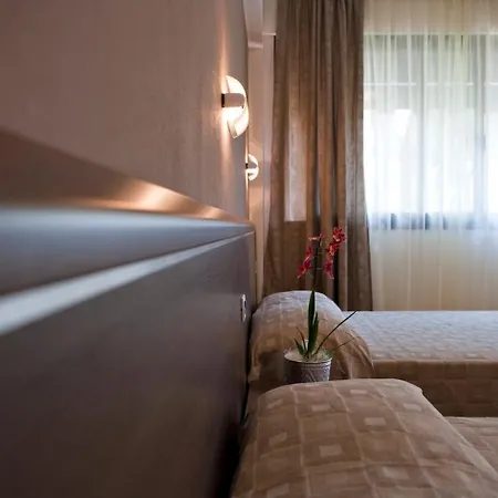 Szálloda Marinella 3*