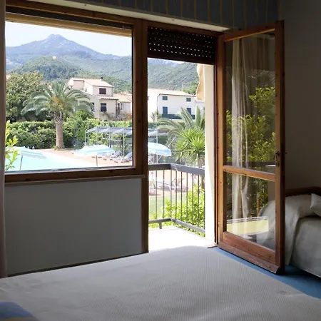 Szálloda Marinella 3*