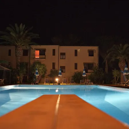 Отель Marinella Марчиана-Марина