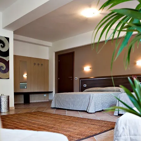 Отель Marinella 3*