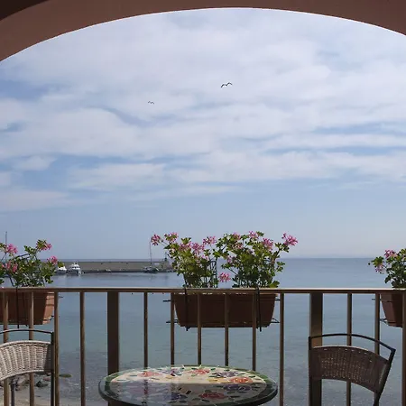 Marinella Отель