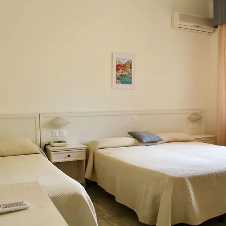 Marinella Отель Марчиана-Марина